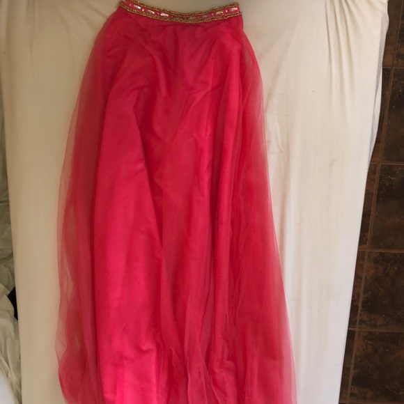 Dress - Picture 4 of 4